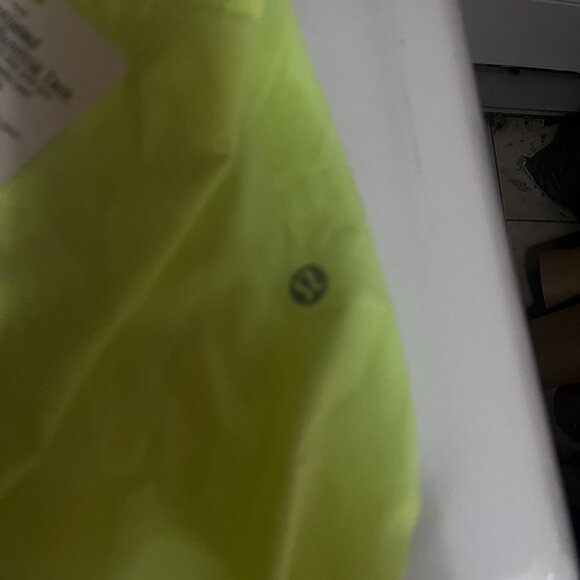 Lululemon Size 14 Neon Swift Ventilated Racerback Running Tank - Picture 2 of 3
